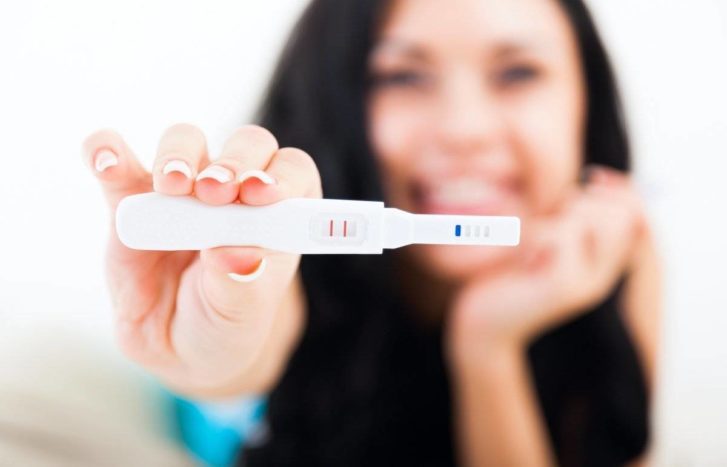 sjekk graviditet med en testpakke