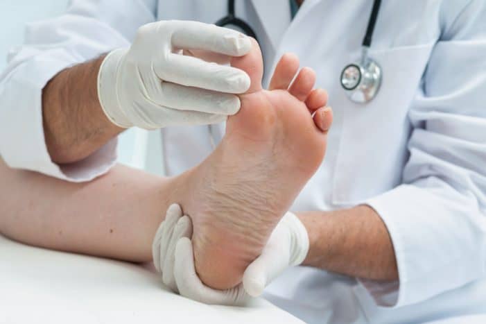 oppdag sykdom fra foten