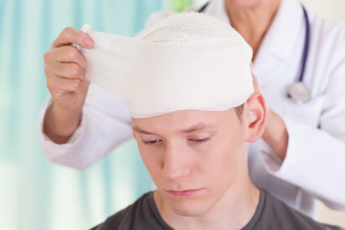 symptomer på hjerneskade på grunn av hodeskade