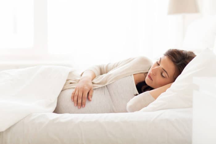 sovende stilling for gravide kvinner
